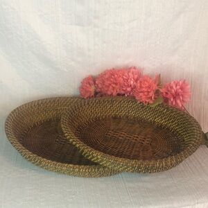 Vintage set of 2 brown wicker rattan oval storage decor baskets- sturdy 15" long